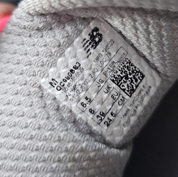 New Balance 990 V3 - Picture 8 of 8